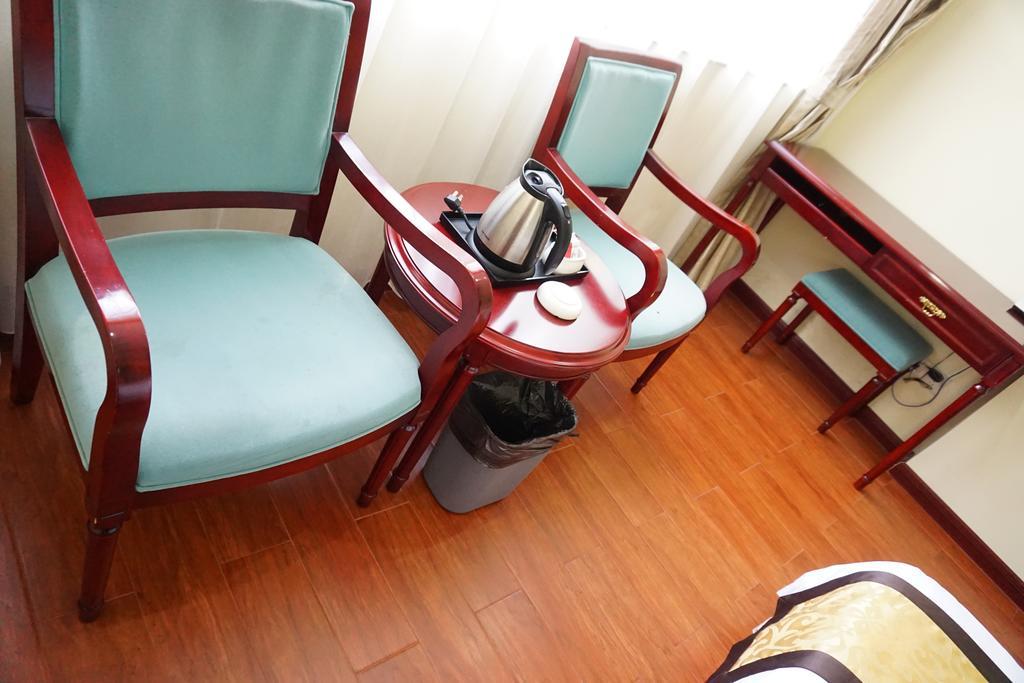 Guangdong Oversea Chinese Hotel 广州 客房 照片