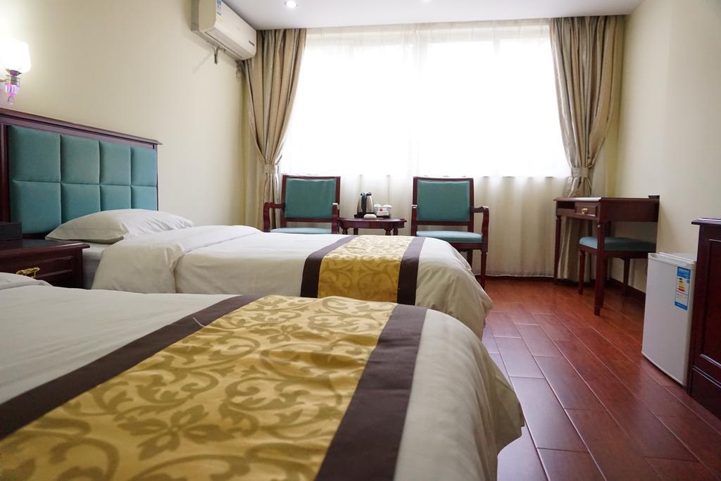 Guangdong Oversea Chinese Hotel 广州 客房 照片
