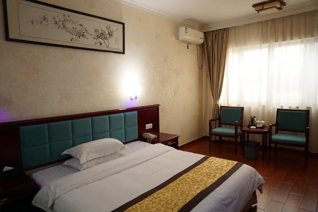 Guangdong Oversea Chinese Hotel 广州 外观 照片