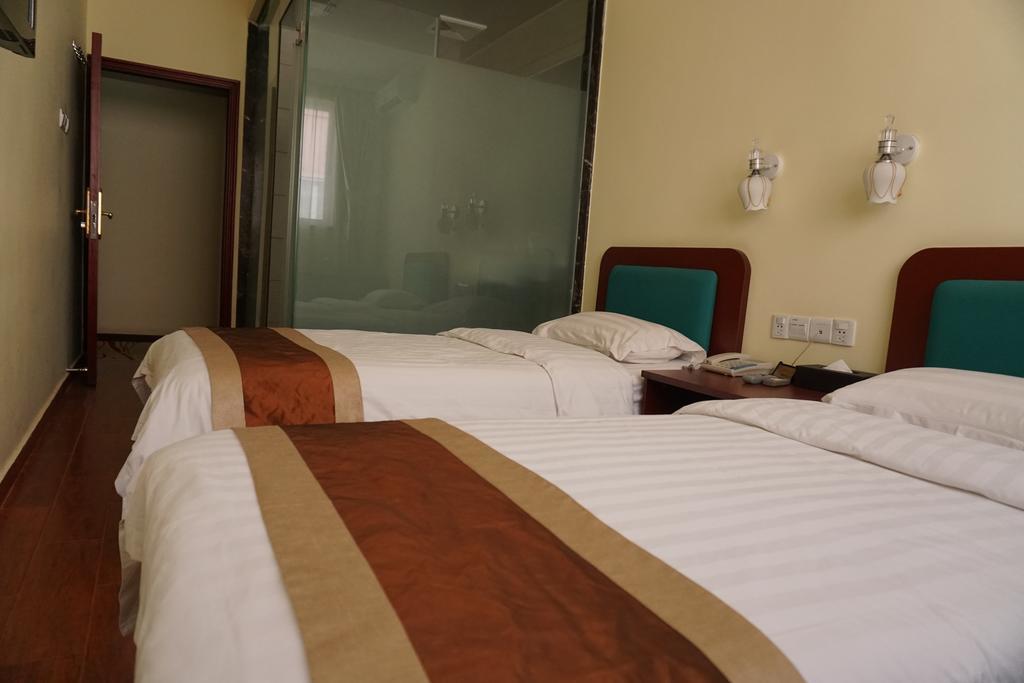 Guangdong Oversea Chinese Hotel 广州 客房 照片