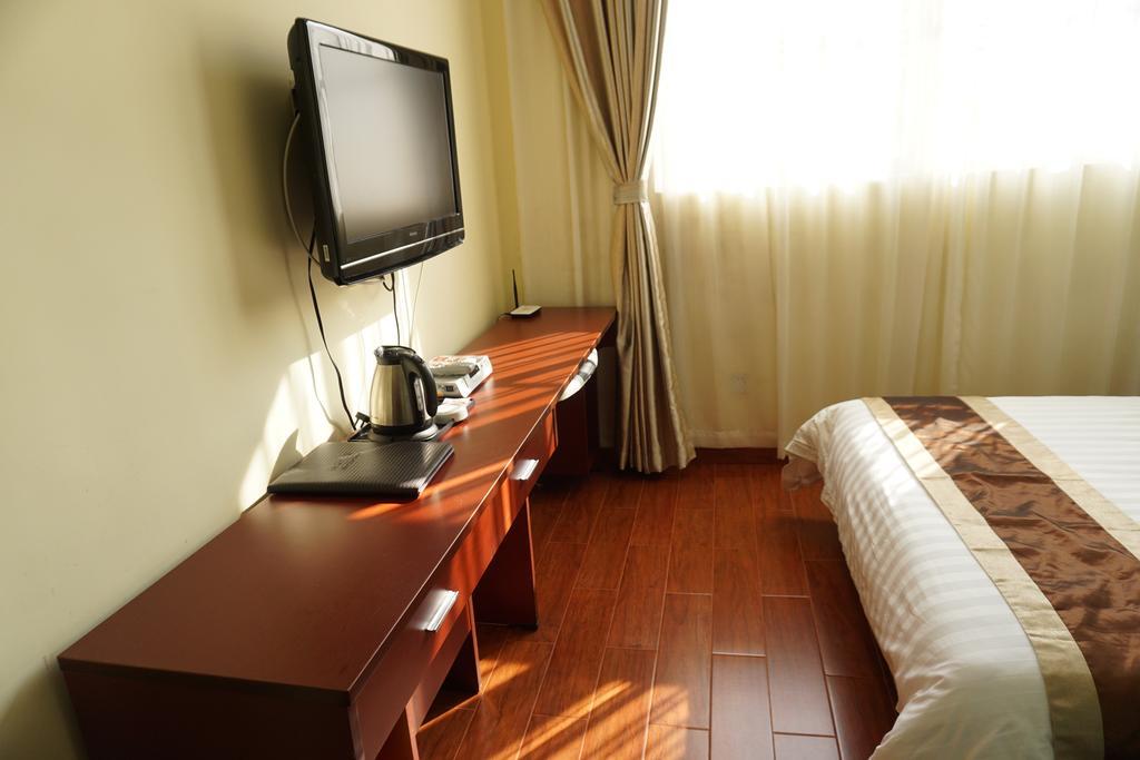 Guangdong Oversea Chinese Hotel 广州 客房 照片