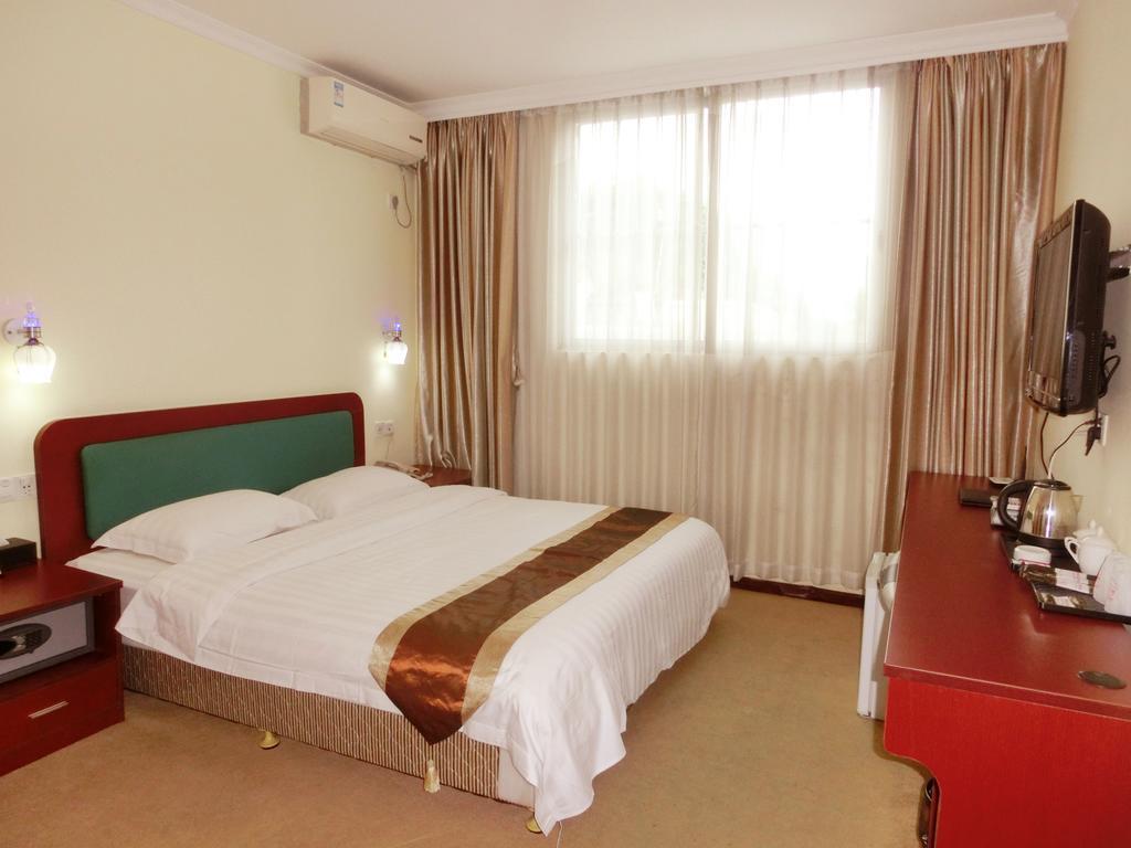 Guangdong Oversea Chinese Hotel 广州 外观 照片