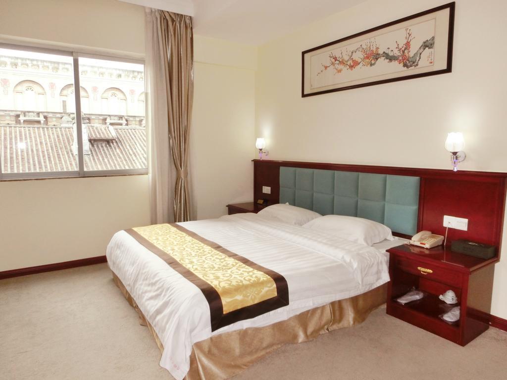 Guangdong Oversea Chinese Hotel 广州 外观 照片